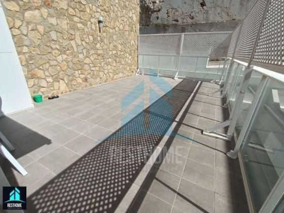 Foto 2 de Àtic en lloguer a Racó de 3 habitacions amb terrassa i piscina