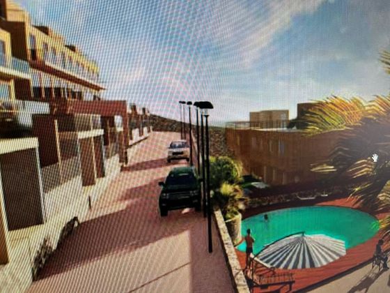 Foto 1 de Venta de casa en El Faro - El Dossel de 3 habitaciones con terraza y piscina
