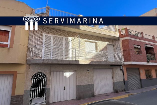 Foto 1 de Chalet en venta en avenida Del Mediterráneo de 4 habitaciones con terraza y garaje