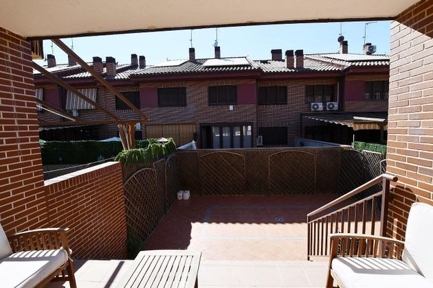 Foto 2 de Casa en venta en Restón I - Restón II de 4 habitaciones con terraza y garaje