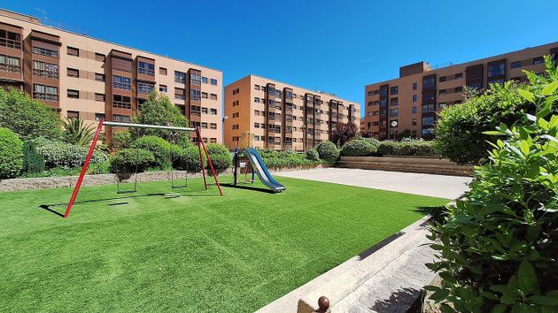 Foto 1 de Pis en venda a calle De Pirra de 2 habitacions amb terrassa i piscina