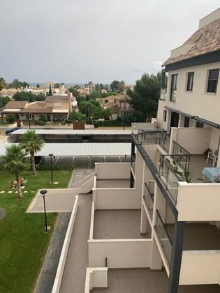 Foto 2 de Venta de piso en Les Marines/Las Marinas de 2 habitaciones con terraza y piscina