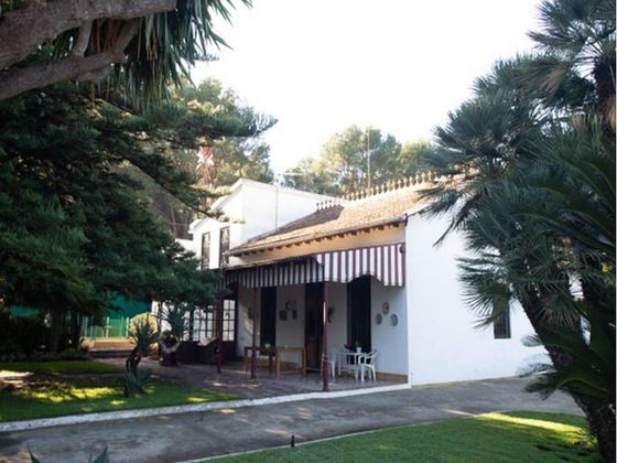 Foto 1 de Casa en venda a El Montgó de 5 habitacions amb terrassa i piscina