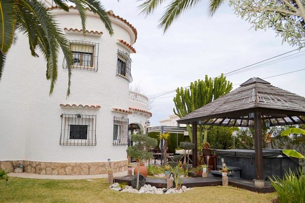 Foto 1 de Casa en venta en Poblets (els) de 4 habitaciones con terraza y piscina