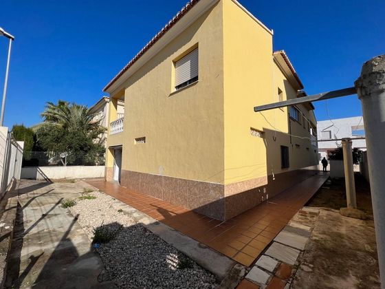 Foto 1 de Casa en venta en Oliva Playa de 5 habitaciones con terraza y aire acondicionado