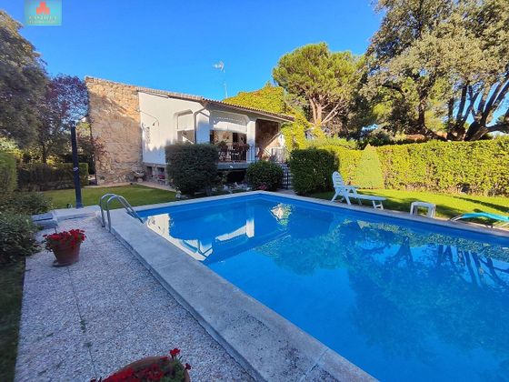 Foto 2 de Chalet en venta en Peñalba de Ávila de 4 habitaciones con terraza y piscina