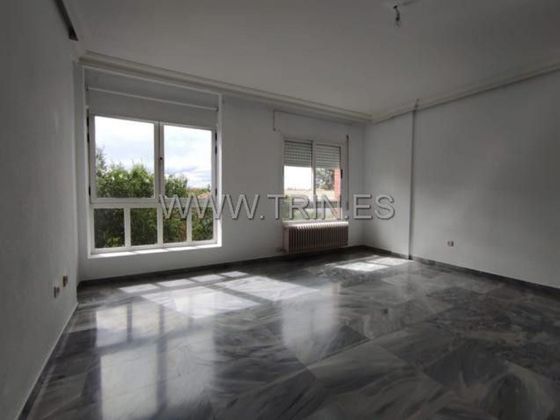 Foto 1 de Dúplex en lloguer a Santa María de 4 habitacions amb terrassa i mobles