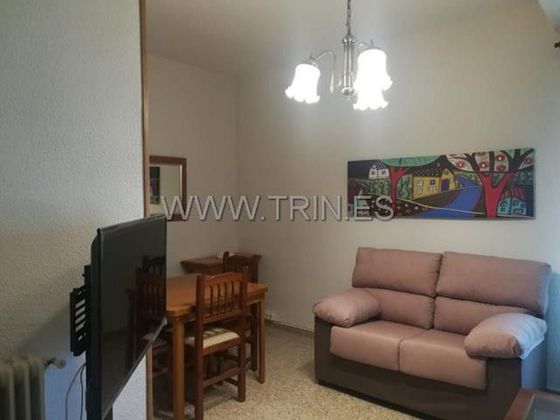 Foto 1 de Alquiler de piso en Marianistas - AVE de 4 habitaciones con terraza y muebles