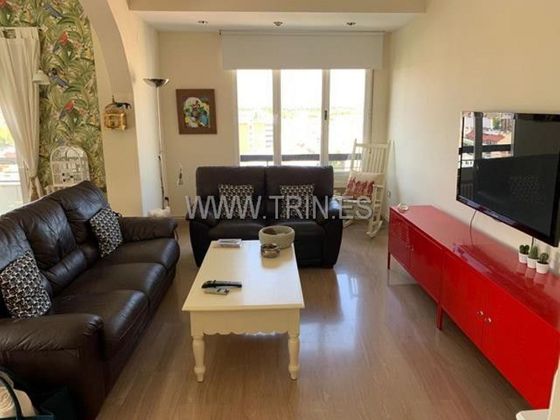Foto 1 de Pis en lloguer a Marianistas - AVE de 3 habitacions amb terrassa i mobles