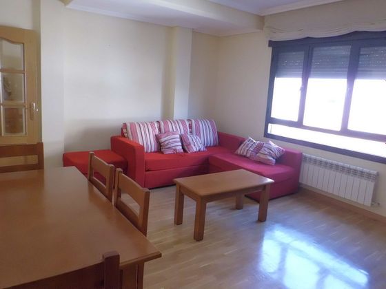 Foto 1 de Dúplex en lloguer a Santa María de 2 habitacions amb terrassa i mobles
