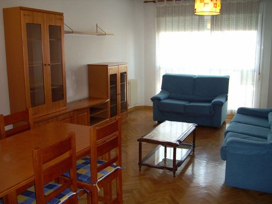 Foto 2 de Piso en alquiler en Universidad de 2 habitaciones con piscina y muebles