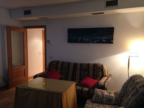 Foto 1 de Alquiler de piso en ronda Alarcos de 1 habitación con muebles y aire acondicionado