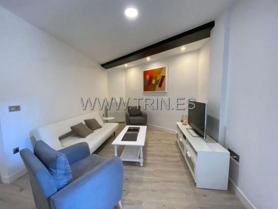 Foto 1 de Pis en lloguer a Centro - El Pilar de 3 habitacions amb terrassa i mobles