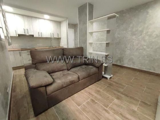 Foto 1 de Piso en alquiler en Universidad de 3 habitaciones con muebles y aire acondicionado