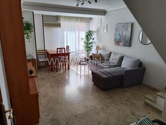 Foto 1 de Dúplex en lloguer a Centro - El Pilar de 2 habitacions amb mobles i aire acondicionat