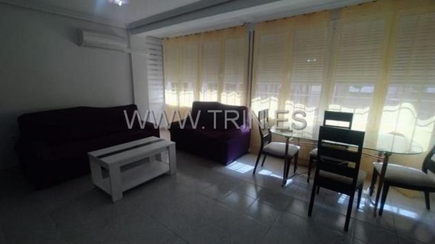 Foto 2 de Pis en lloguer a calle Morería de 3 habitacions amb mobles i aire acondicionat