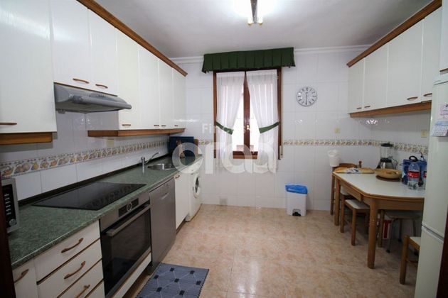 Foto 1 de Piso en venta en Santurtzi de 2 habitaciones con calefacción y ascensor