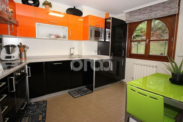 Foto 2 de Piso en venta en Santurtzi de 1 habitación con garaje y calefacción