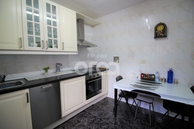 Foto 1 de Pis en venda a Santurtzi de 3 habitacions amb balcó i calefacció