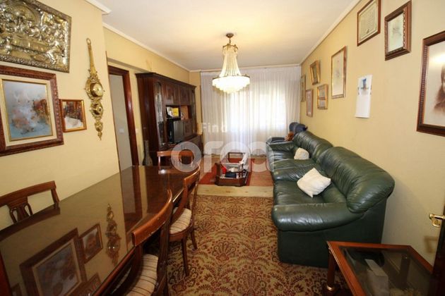 Foto 2 de Piso en venta en Santurtzi de 4 habitaciones con balcón y calefacción