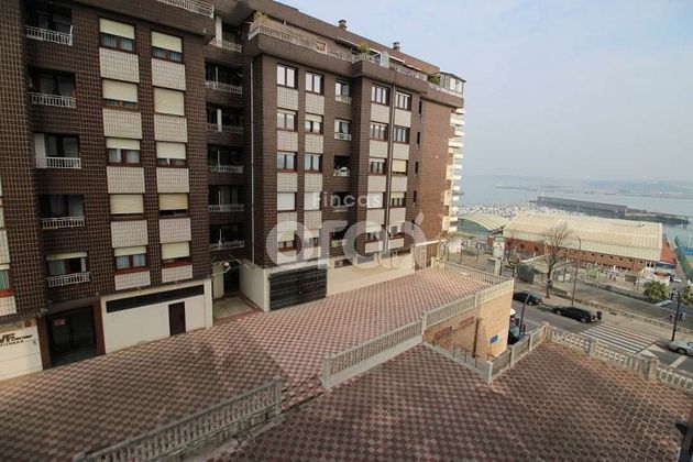 Foto 2 de Piso en venta en Santurtzi de 3 habitaciones con balcón y calefacción
