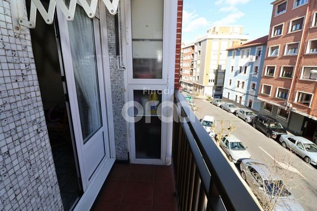 Foto 1 de Piso en venta en Portugalete de 3 habitaciones con balcón y calefacción
