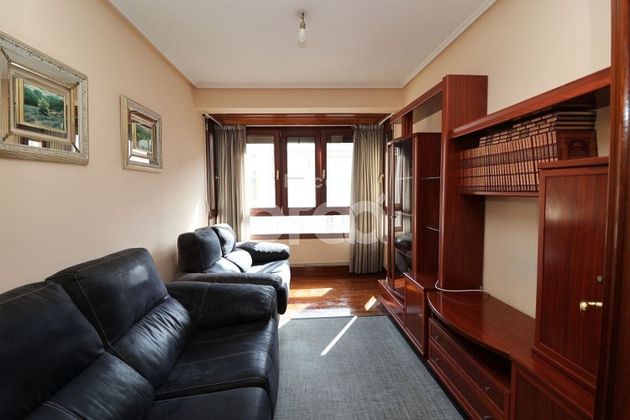 Foto 1 de Pis en venda a Santurtzi de 3 habitacions amb balcó i aire acondicionat