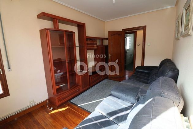 Foto 2 de Pis en venda a Santurtzi de 3 habitacions amb balcó i aire acondicionat
