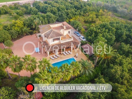 Foto 1 de Xalet en venda a Establiments - Son Espanyol - Son Sardina de 4 habitacions amb terrassa i piscina