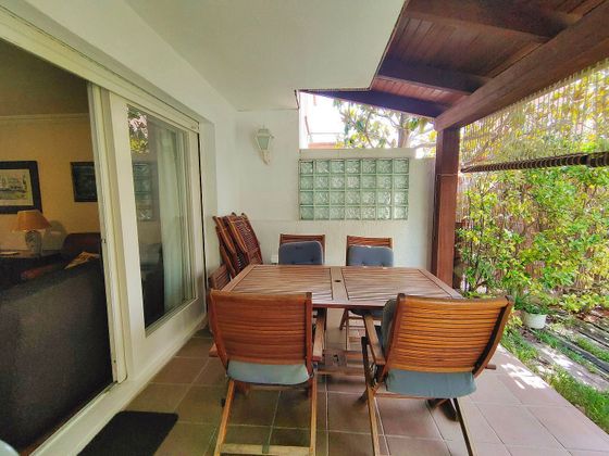 Foto 2 de Casa adossada en venda a Alella de 4 habitacions amb terrassa i piscina