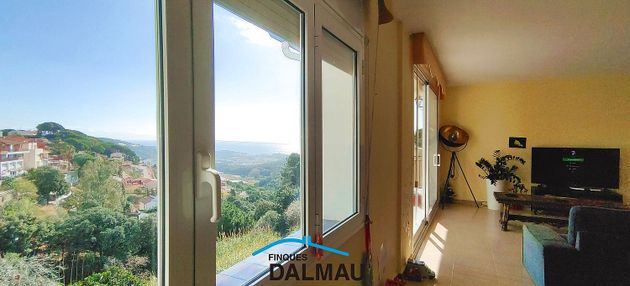 Foto 1 de Xalet en venda a Sant Cebrià de Vallalta de 4 habitacions amb terrassa i garatge