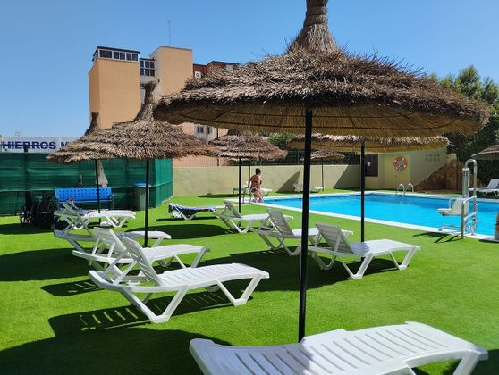 Foto 1 de Pis en venda a calle Cgurugú de 3 habitacions amb terrassa i piscina