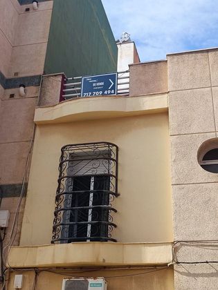 Foto 1 de Casa en venda a calle Capitán Arenas de 3 habitacions amb terrassa i balcó