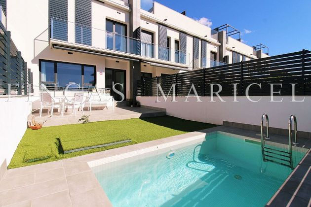 Foto 1 de Casa en venda a Els Molins - La Devesa - El Poble-sec de 5 habitacions amb terrassa i piscina