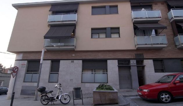 Foto 2 de Venta de piso en Can Borrell - La Plana de Lledó de 3 habitaciones con terraza y ascensor
