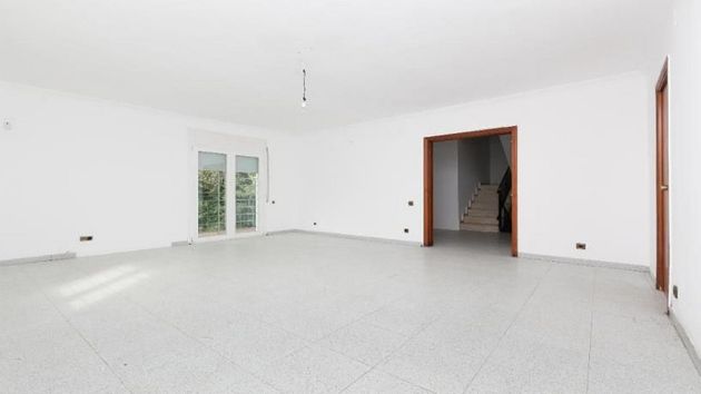 Foto 2 de Casa en venda a Olesa de Bonesvalls de 4 habitacions i 247 m²