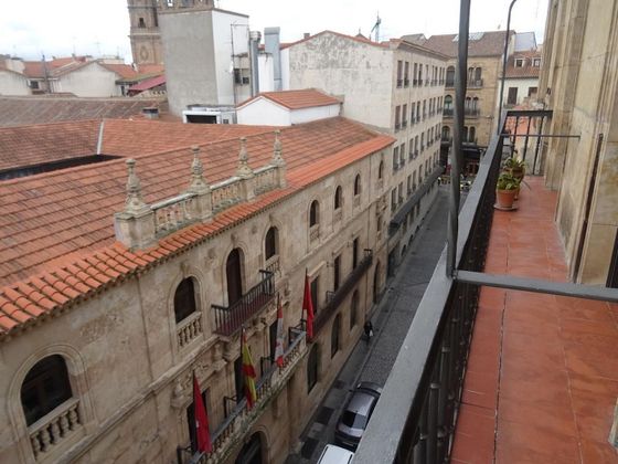 Foto 1 de Pis en venda a Centro - Salamanca de 4 habitacions amb balcó i ascensor
