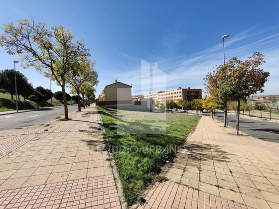 Foto 2 de Venta de terreno en calle Juan de Herrera de 1242 m²