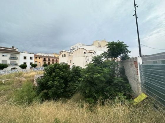 Foto 1 de Venta de terreno en calle Canonge Noguera de 875 m²