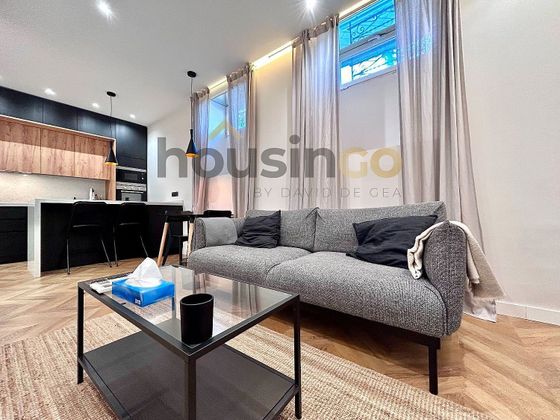 Foto 1 de Piso en alquiler en Castellana de 2 habitaciones con muebles y aire acondicionado