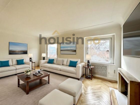 Foto 2 de Alquiler de piso en Almagro de 4 habitaciones con terraza y aire acondicionado