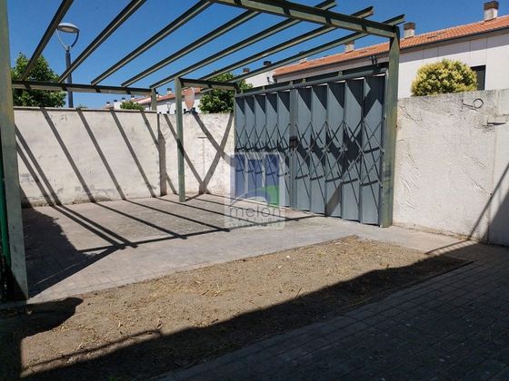 Foto 2 de Casa adossada en venda a Orbaneja Riopico de 4 habitacions amb terrassa i piscina