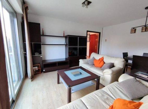 Foto 2 de Piso en alquiler en San José - Buenos Aires de 2 habitaciones con terraza y garaje