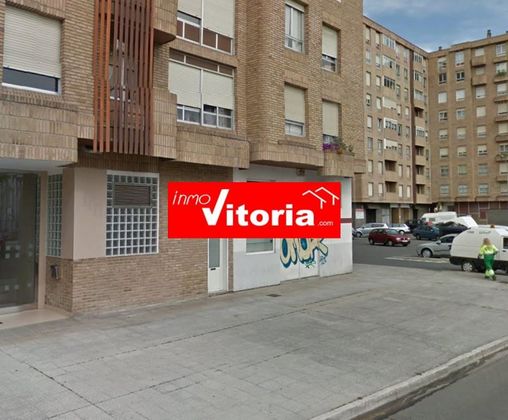 Foto 1 de Local en venta en Aranzabela - Aranbizkarra de 85 m²