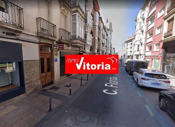 Foto 1 de Local en alquiler en Centro - Vitoria-Gasteiz de 100 m²