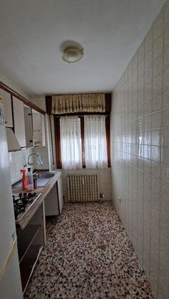 Foto 2 de Pis en venda a Alegría-Dulantzi de 3 habitacions amb terrassa i balcó