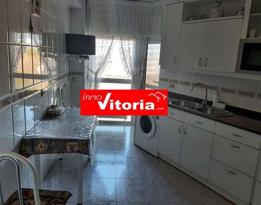 Foto 1 de Pis en venda a Txagorritxu - El Pilar de 4 habitacions amb terrassa i garatge