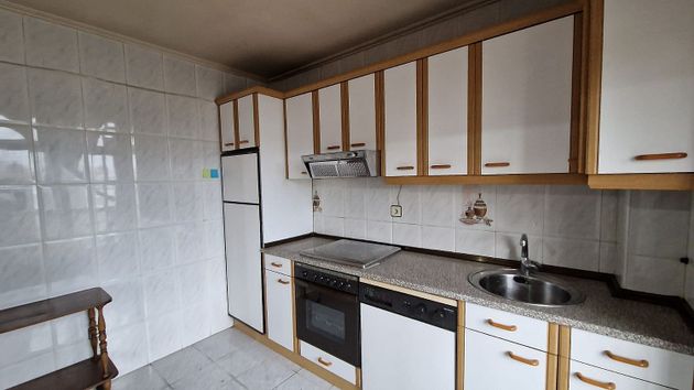 Foto 2 de Pis en venda a Txagorritxu - El Pilar de 3 habitacions amb terrassa i garatge