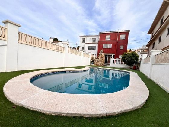 Foto 2 de Venta de casa en Urbanitzacions del sud de 4 habitaciones con terraza y piscina