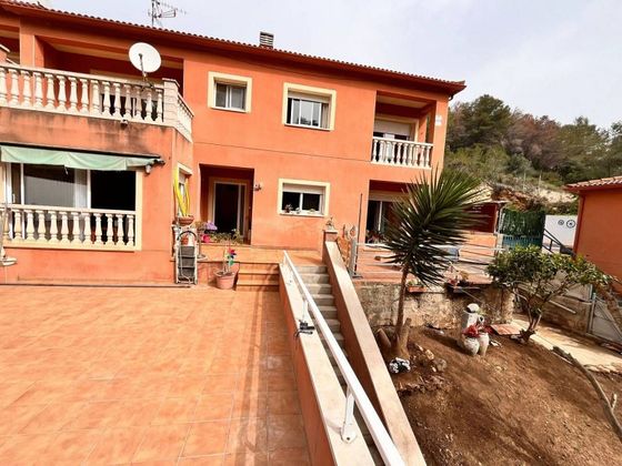 Foto 1 de Casa en venda a Costa Cunit - Els Jardins - Els  Rosers de 4 habitacions amb terrassa i garatge